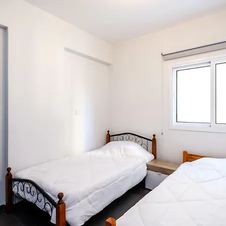 Book Me Now Central Flat Lägenhet Larnaca