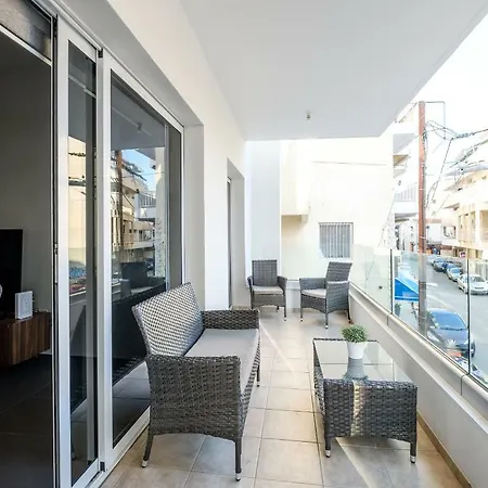 Book Me Now Central Flat Larnaca